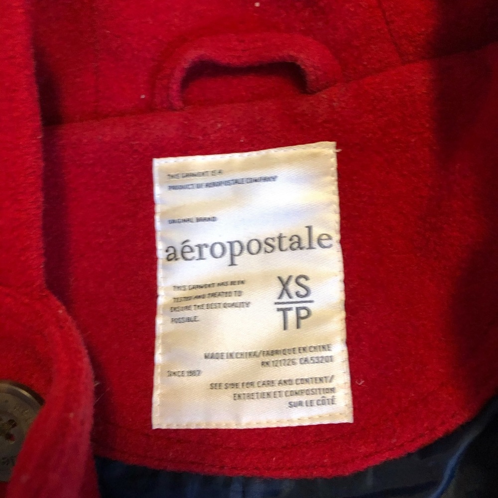Red coat - Picture 3 of 3